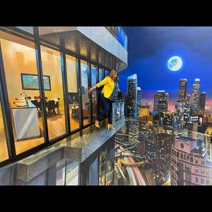 Meet your Posher, Esmeralda